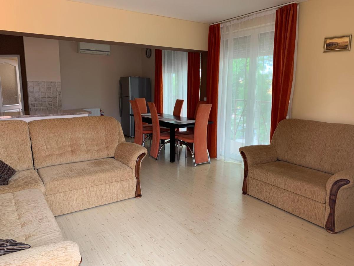 Indi Apartman Шиофок Экстерьер фото